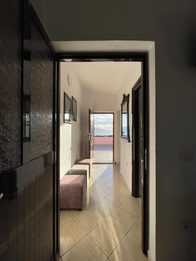 Vila Osmenaj Rent Room Or Apartment Vlore Exterior photo