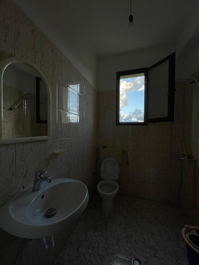 Vila Osmenaj Rent Room Or Apartment Vlore Exterior photo