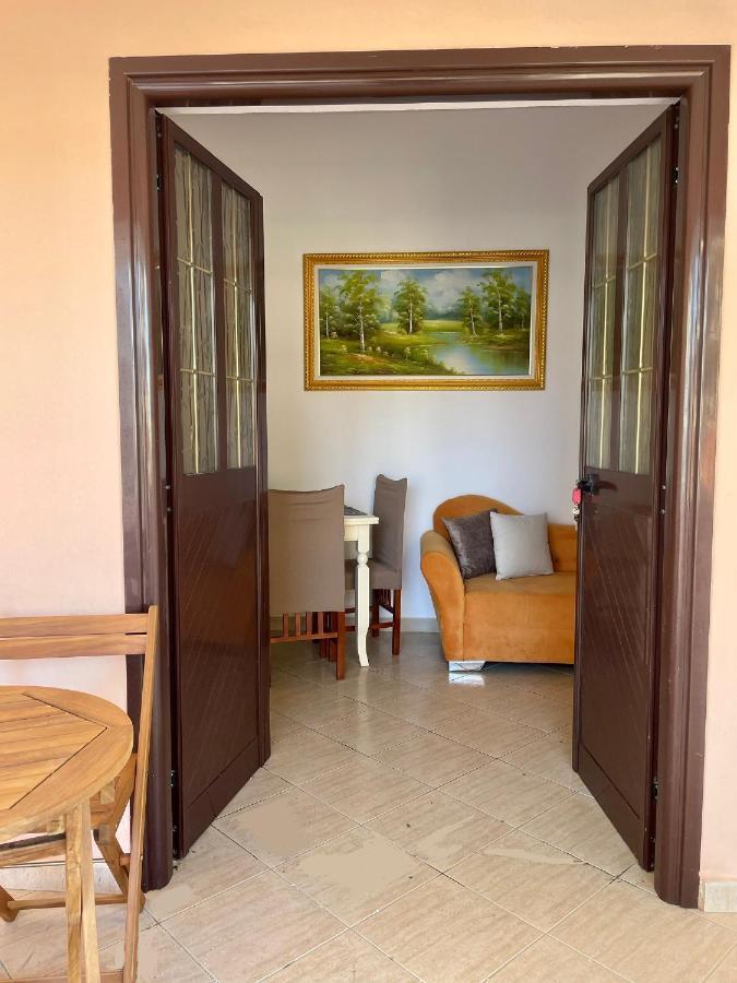 Vila Osmenaj Rent Room Or Apartment Vlore Exterior photo