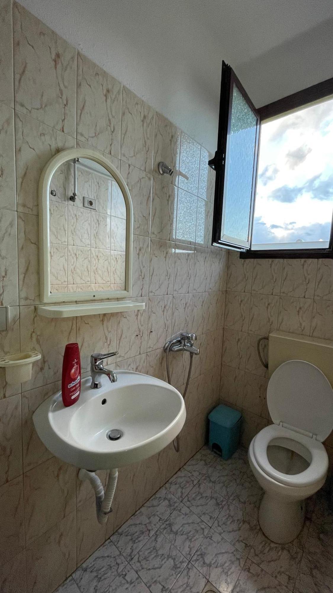 Vila Osmenaj Rent Room Or Apartment Vlore Exterior photo